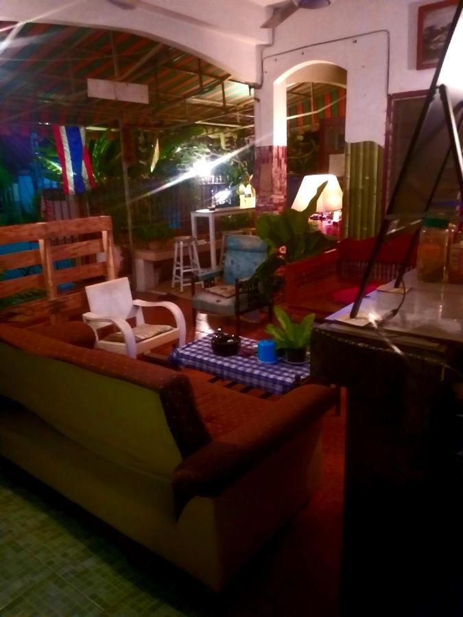 Srikrung Guesthouse Пра Након Си Аютая Екстериор снимка