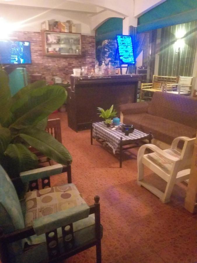 Srikrung Guesthouse Пра Након Си Аютая Екстериор снимка