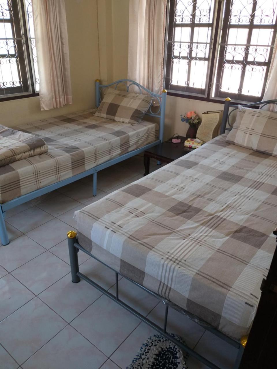 Srikrung Guesthouse Пра Након Си Аютая Екстериор снимка