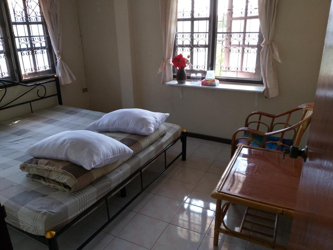Srikrung Guesthouse Пра Након Си Аютая Екстериор снимка